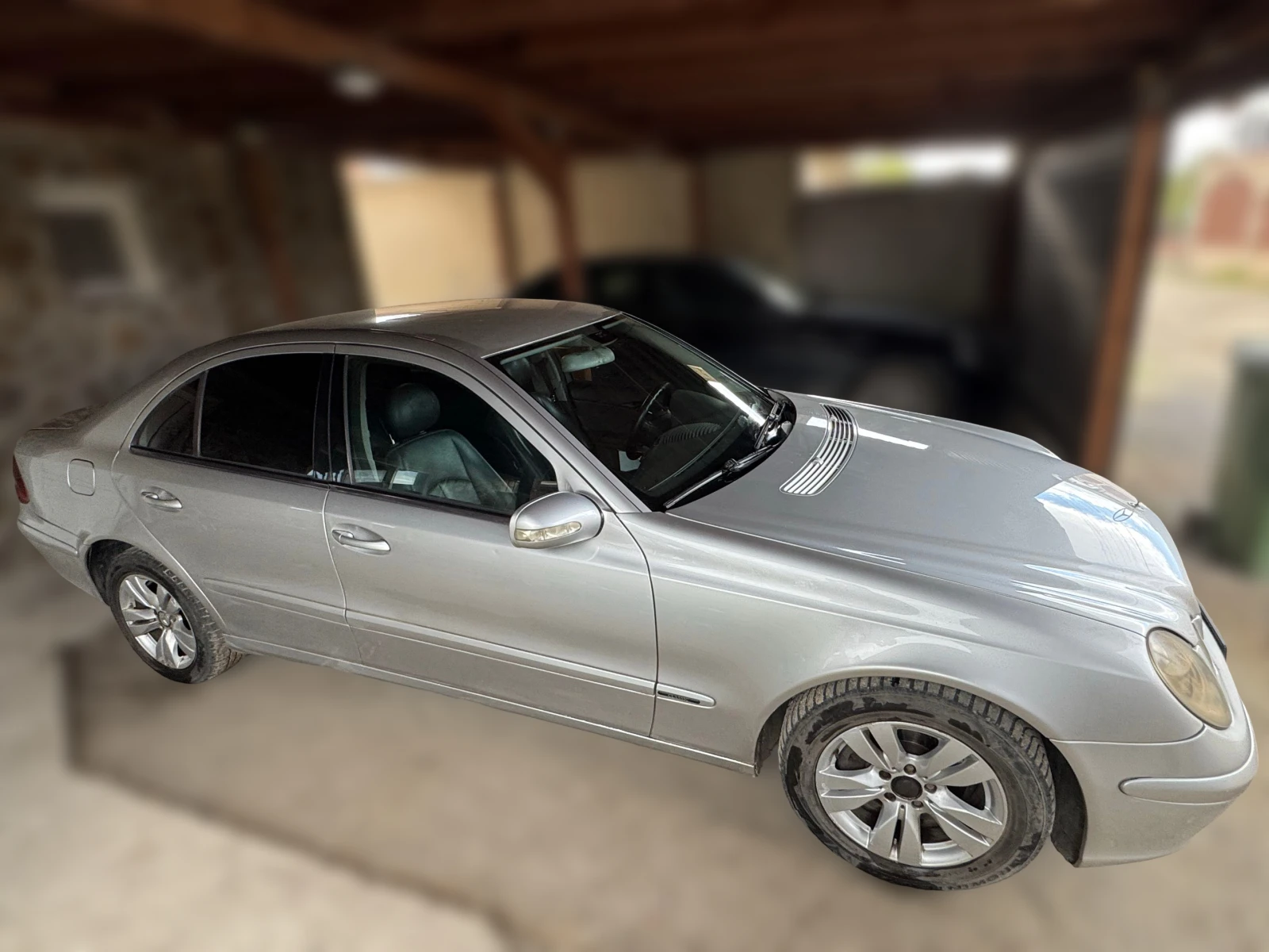 Mercedes-Benz E 220 CDI, снимка 2 - Автомобили и джипове - 54381796
