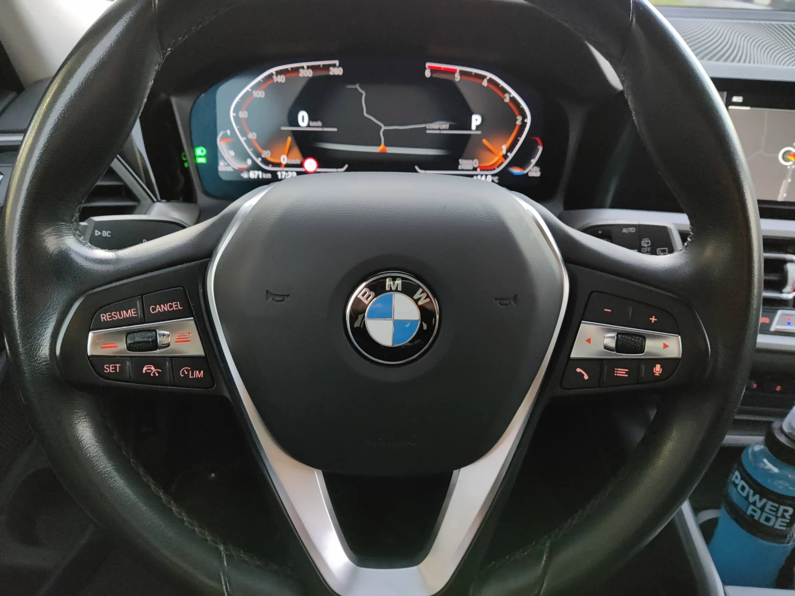 BMW 320 x-Drive, снимка 12 - Автомобили и джипове - 54464044