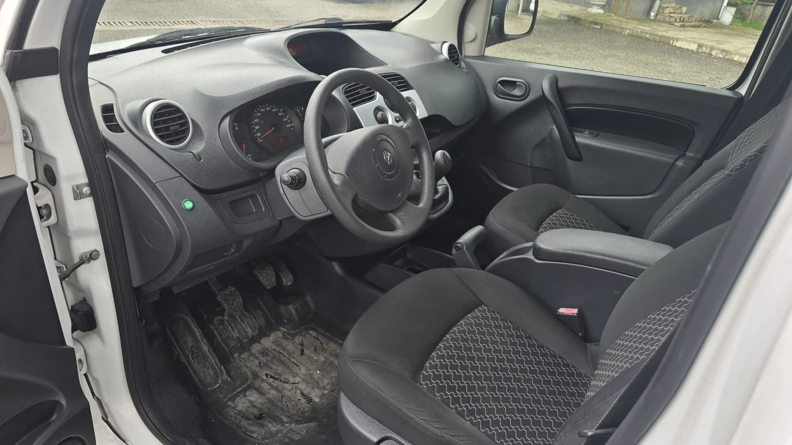 Renault Kangoo 1.5dci ХЛАДИЛЕН , снимка 9 - Автомобили и джипове - 54489089