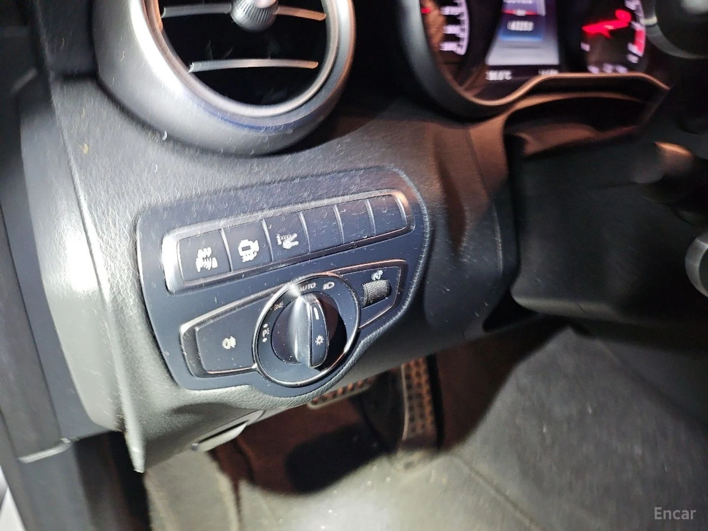 Mercedes-Benz C 63 AMG КОЖА* ПОДГРЕВ* BURMASTER* PANO* 360, снимка 15 - Автомобили и джипове - 55675255