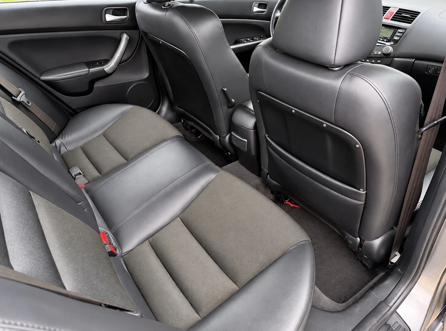Honda Accord 2.2d Facelift | Лизинг| Бартер, снимка 11 - Автомобили и джипове - 56495113