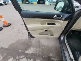 Jeep Grand cherokee 5.7 HEMI* FACE* DIGITAL* 8ZF* ПОДГРЕВ* KEYLESS - 24000 лв. - 36359498 13