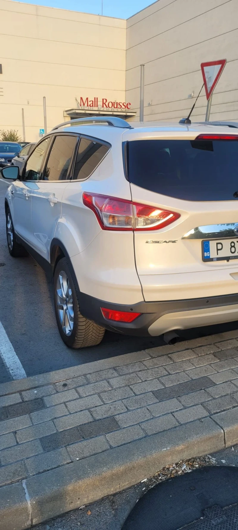 Ford Escape 2.0 , снимка 17 - Автомобили и джипове - 52810830