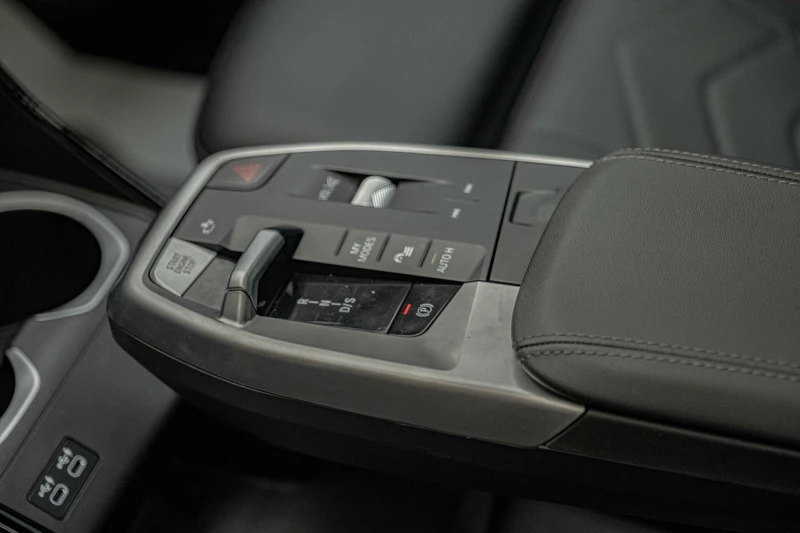 BMW X1 23d/M-Perf/xDrive/Harman Kardon/Камера/Подгрев, снимка 10 - Автомобили и джипове - 52377622