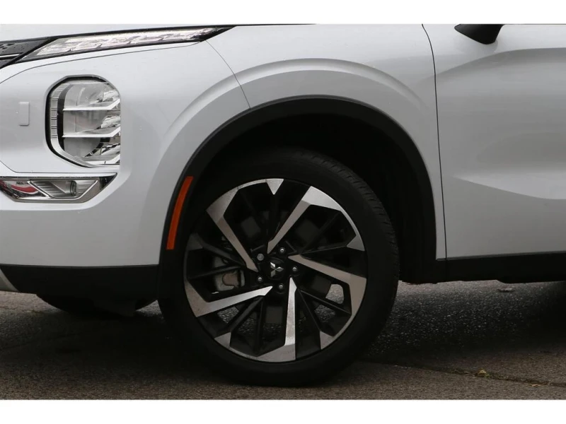 Mitsubishi Outlander * SEL * CARFAX * ЦЕНА ДО БЪЛГАРИЯ, снимка 11 - Автомобили и джипове - 52700951