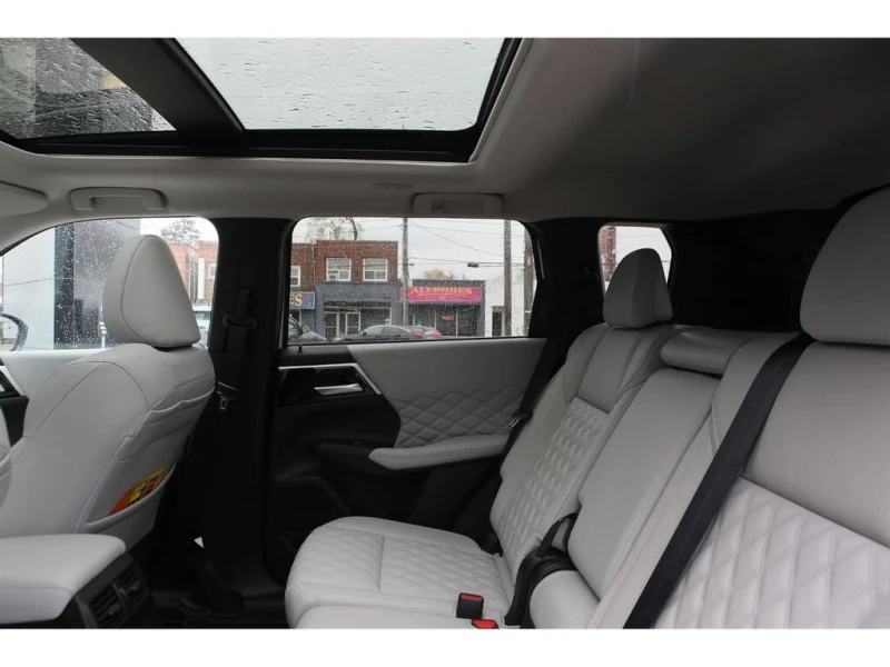 Mitsubishi Outlander * SEL * CARFAX * ЦЕНА ДО БЪЛГАРИЯ, снимка 14 - Автомобили и джипове - 52700951