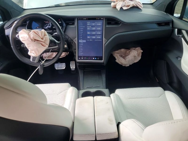 Tesla Model X, снимка 8 - Автомобили и джипове - 55046125
