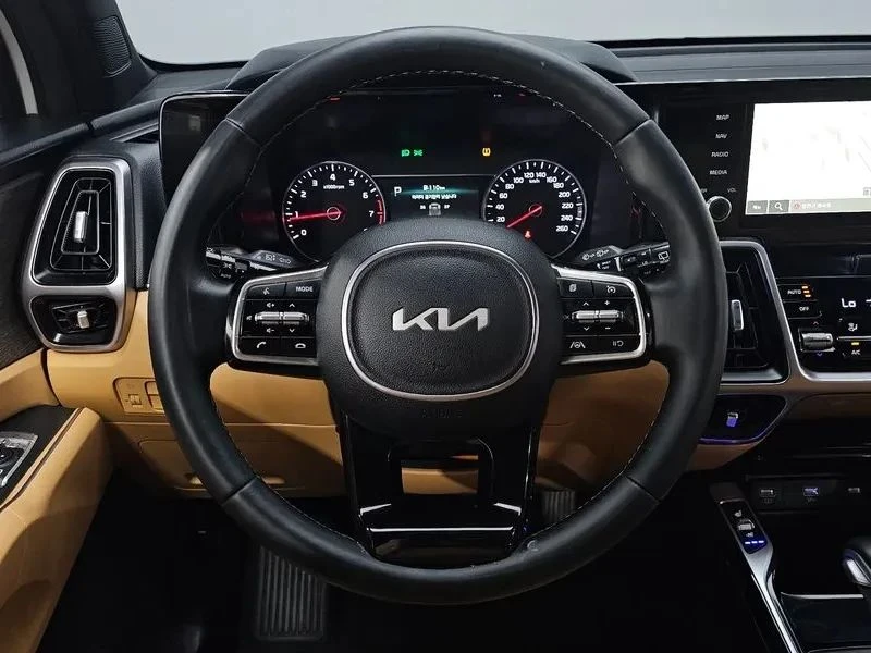 Kia Sorento, снимка 13 - Автомобили и джипове - 56690864