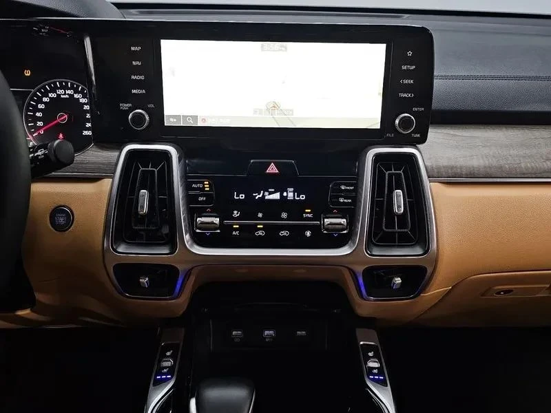 Kia Sorento, снимка 14 - Автомобили и джипове - 56690864