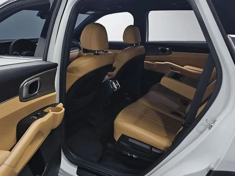Kia Sorento, снимка 12 - Автомобили и джипове - 56690864