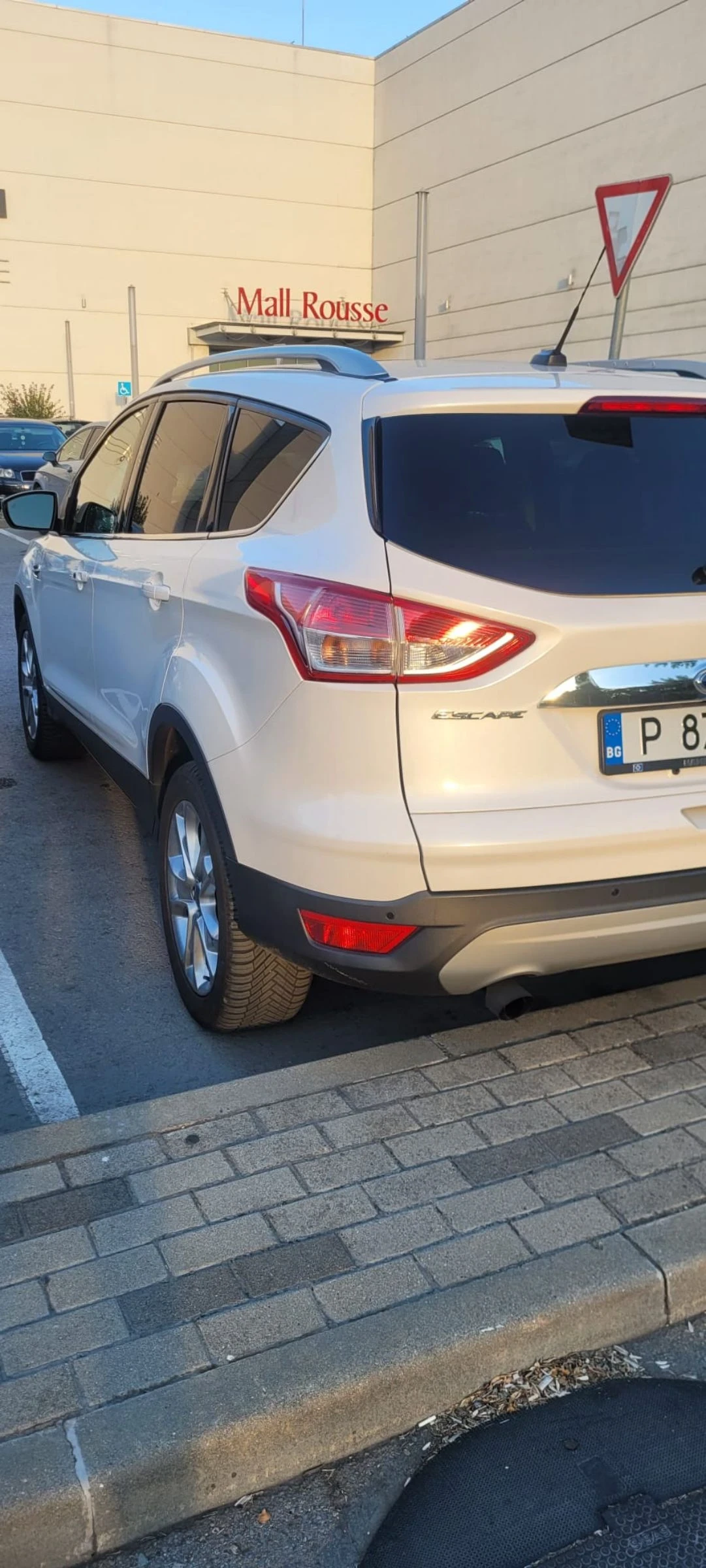 Ford Escape 2.0  | Mobile.bg   17