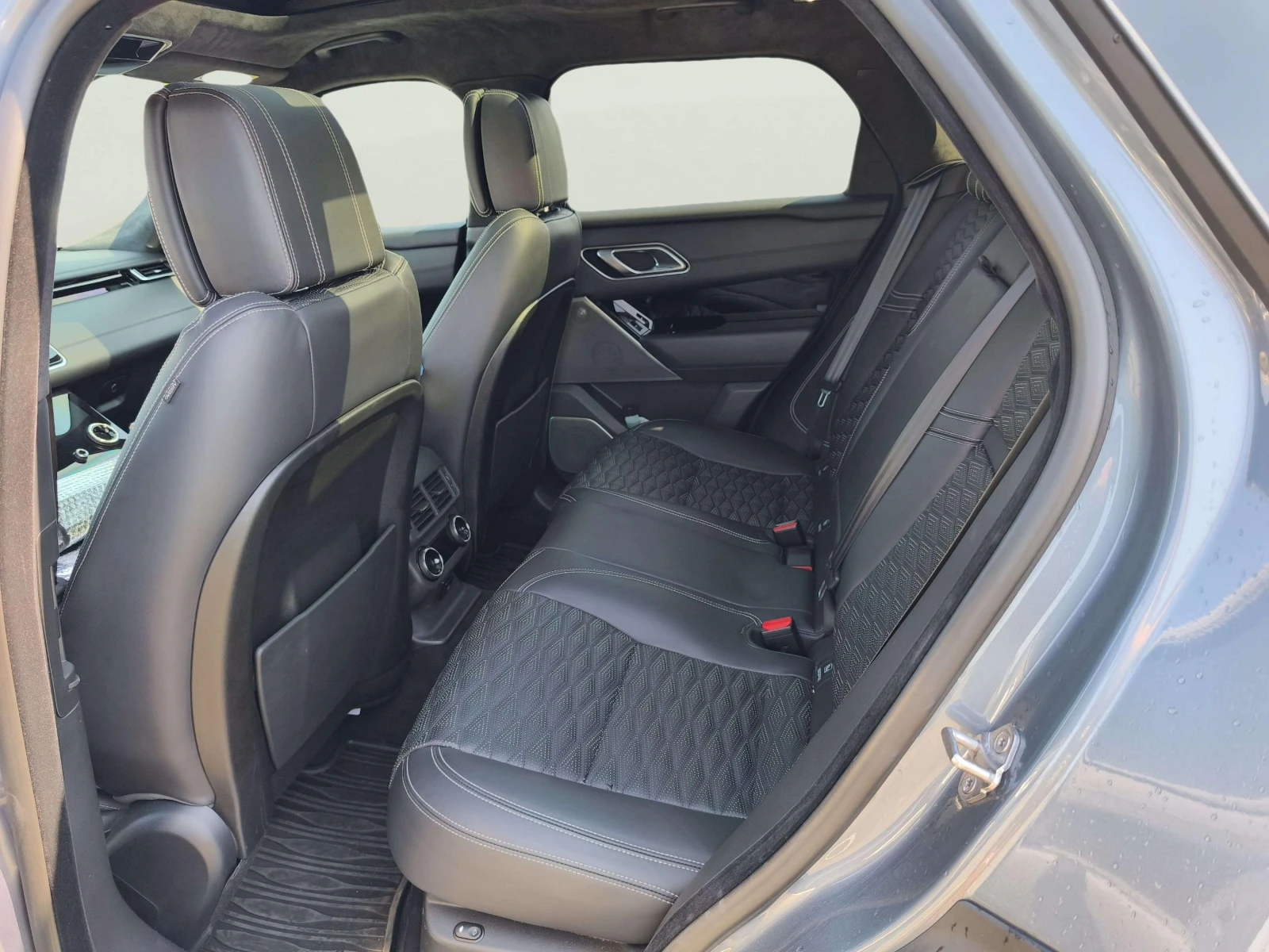 Land Rover Range Rover Velar 5 - изображение 8