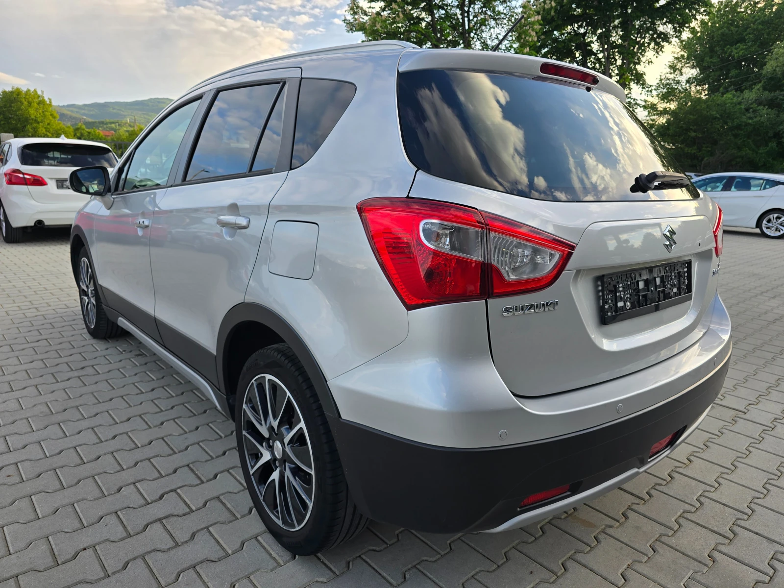 Suzuki SX4 S-Cross 1.6Di-D, 120к.с., 6скорости, Парктроник, Keyless! - изображение 5