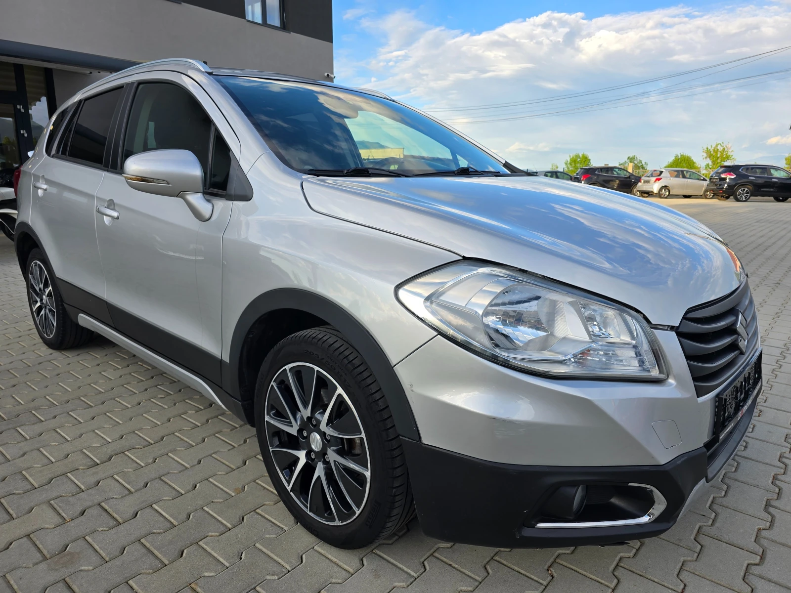 Suzuki SX4 S-Cross 1.6Di-D, 120к.с., 6скорости, Парктроник, Keyless! - изображение 2