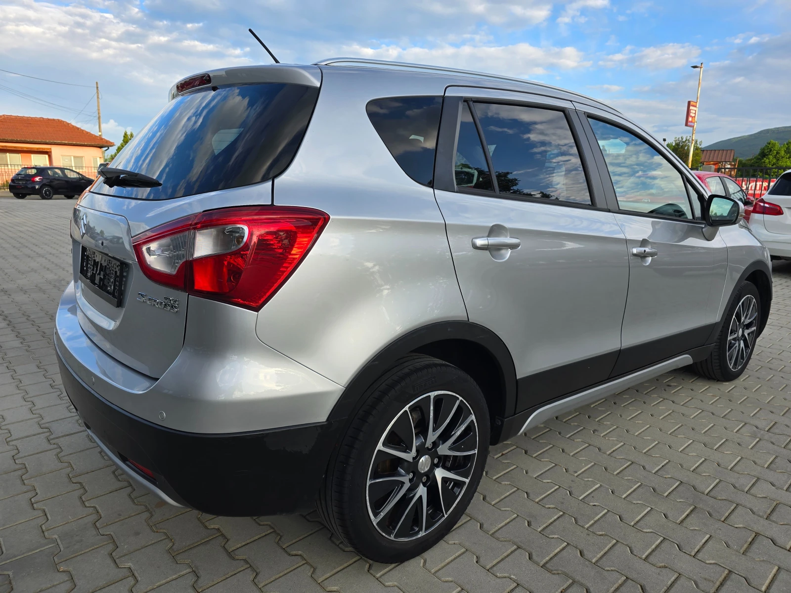 Suzuki SX4 S-Cross 1.6Di-D, 120к.с., 6скорости, Парктроник, Keyless! - изображение 3