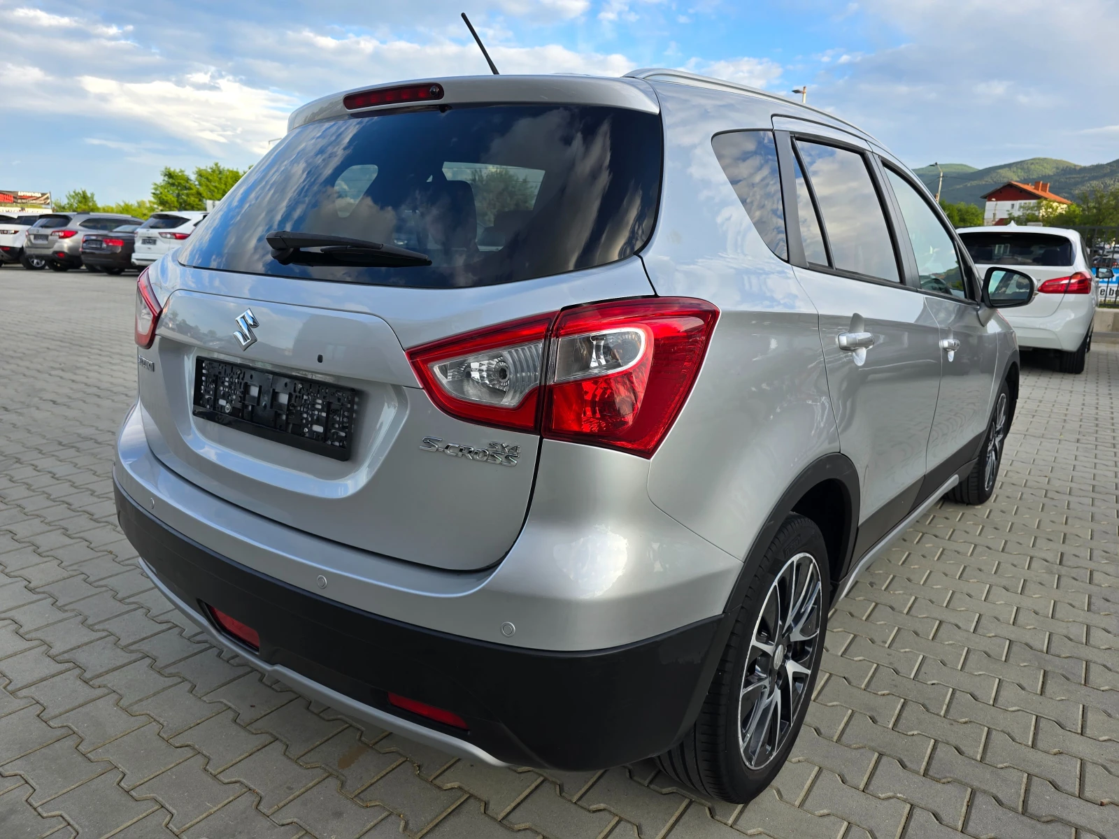 Suzuki SX4 S-Cross 1.6Di-D, 120к.с., 6скорости, Парктроник, Keyless! - изображение 4