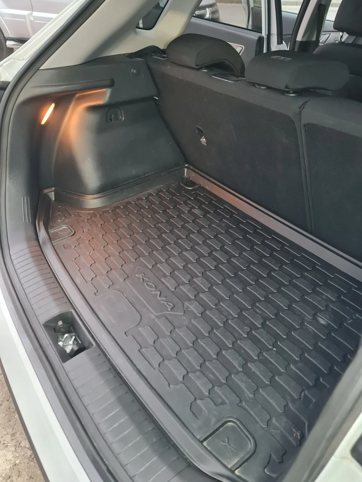 Hyundai Kona Електрически, снимка 15 - Автомобили и джипове - 53939401