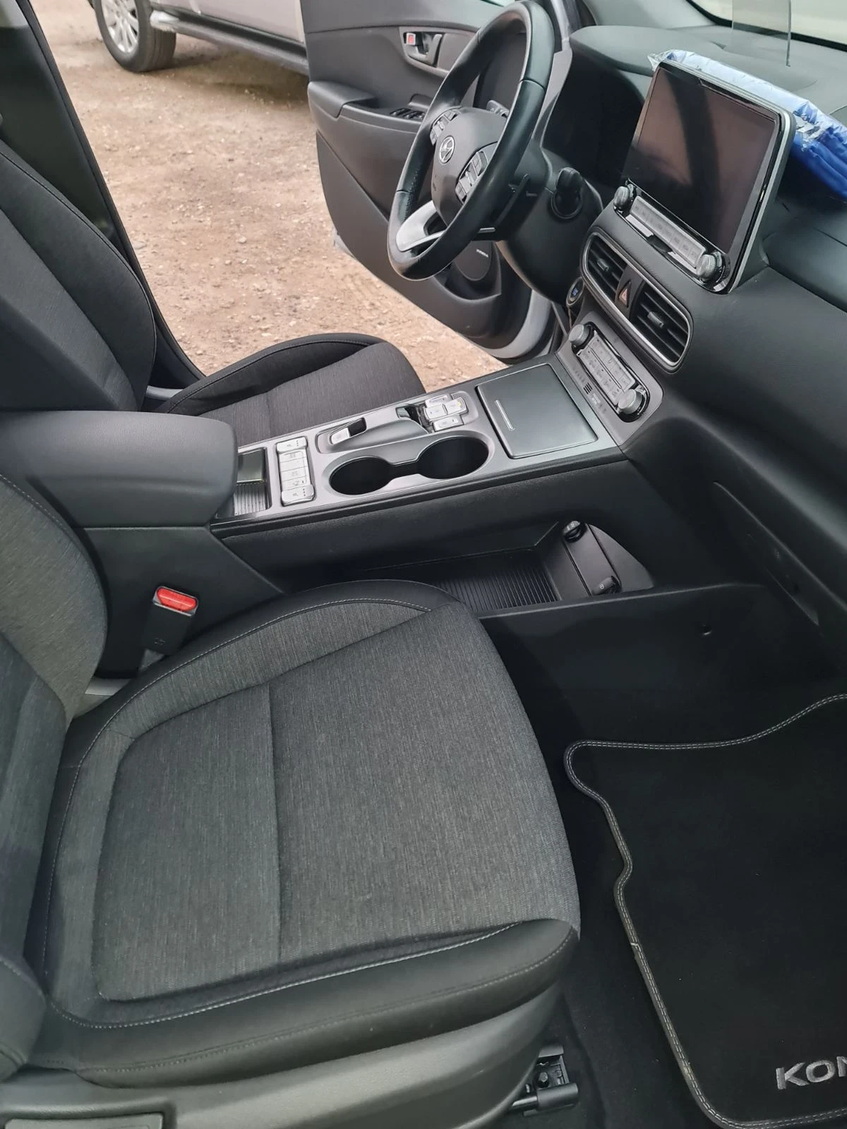 Hyundai Kona Електрически, снимка 14 - Автомобили и джипове - 53939401