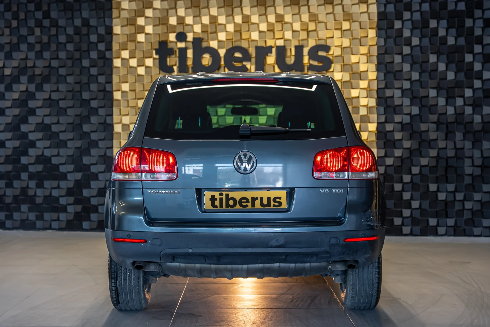 VW Touareg 3.0 TDI, снимка 4 - Автомобили и джипове - 54293703