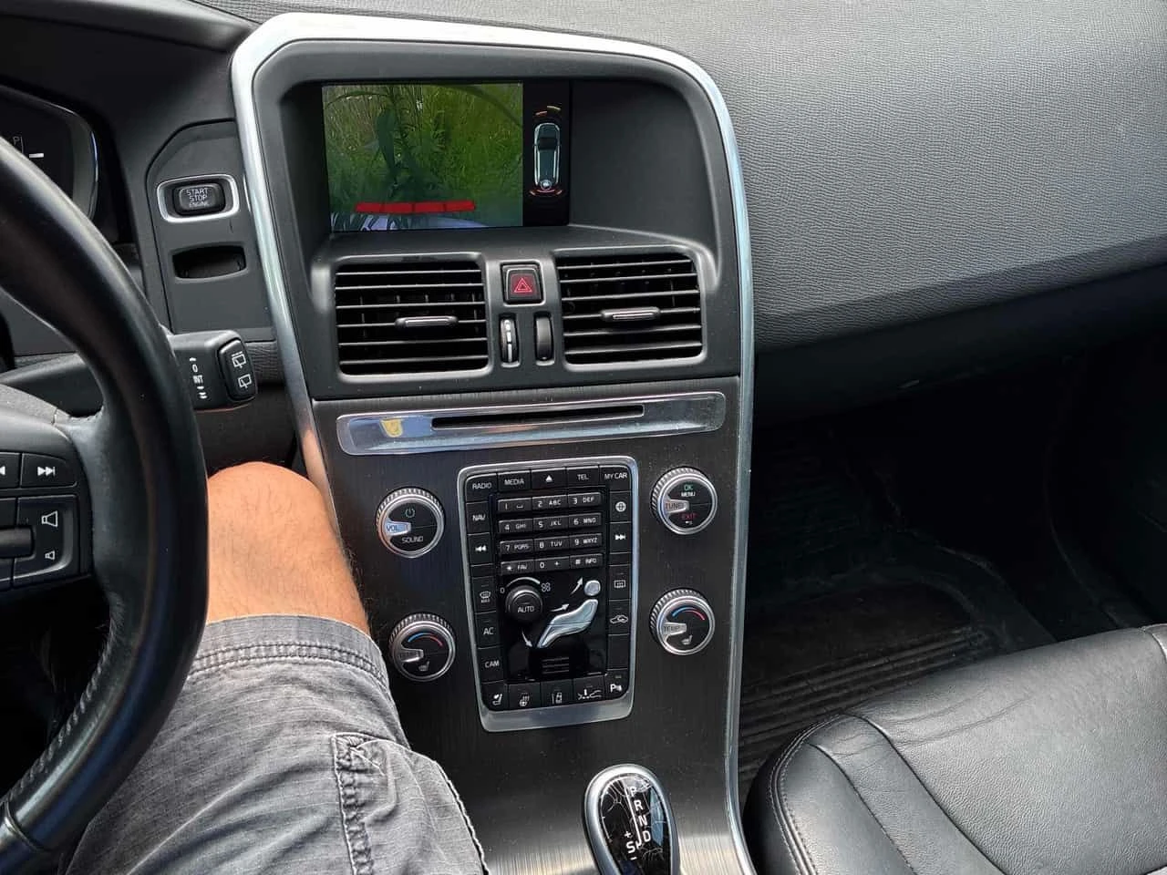 Volvo XC60 * T5 Special Edition Premier * CARFAX * АВТОКРЕДИТ, снимка 9 - Автомобили и джипове - 55397247