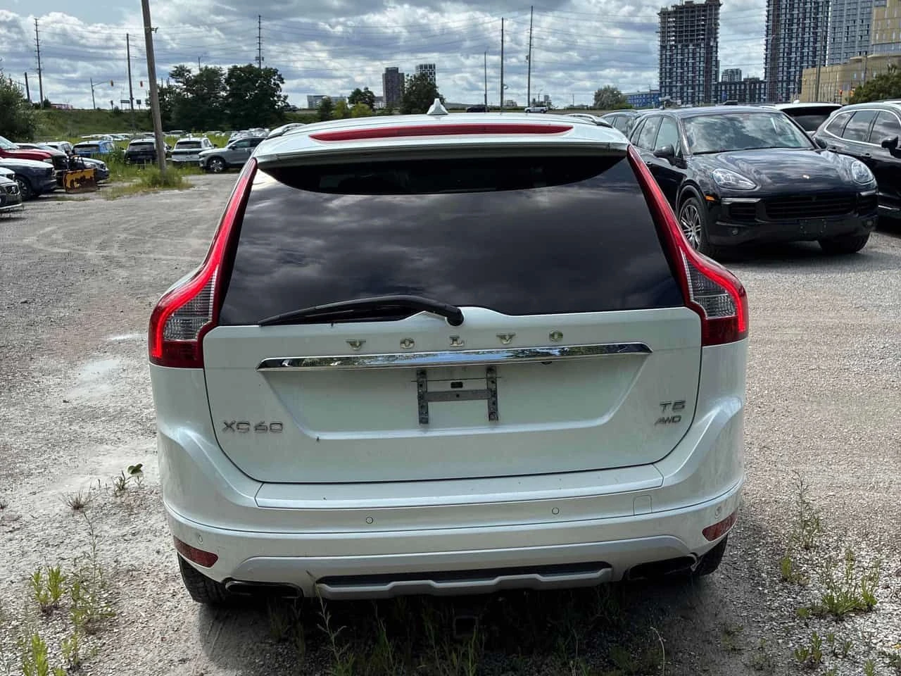 Volvo XC60 * T5 Special Edition Premier * CARFAX * АВТОКРЕДИТ, снимка 4 - Автомобили и джипове - 55397247