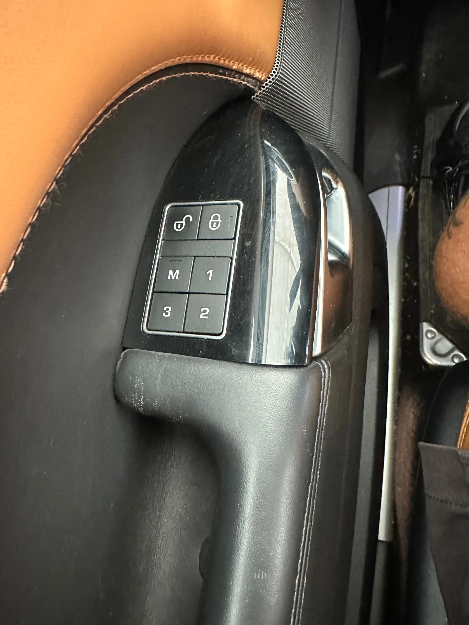 Land Rover Range Rover Sport Първи собственик, Закупена от представителството , снимка 15 - Автомобили и джипове - 55876409
