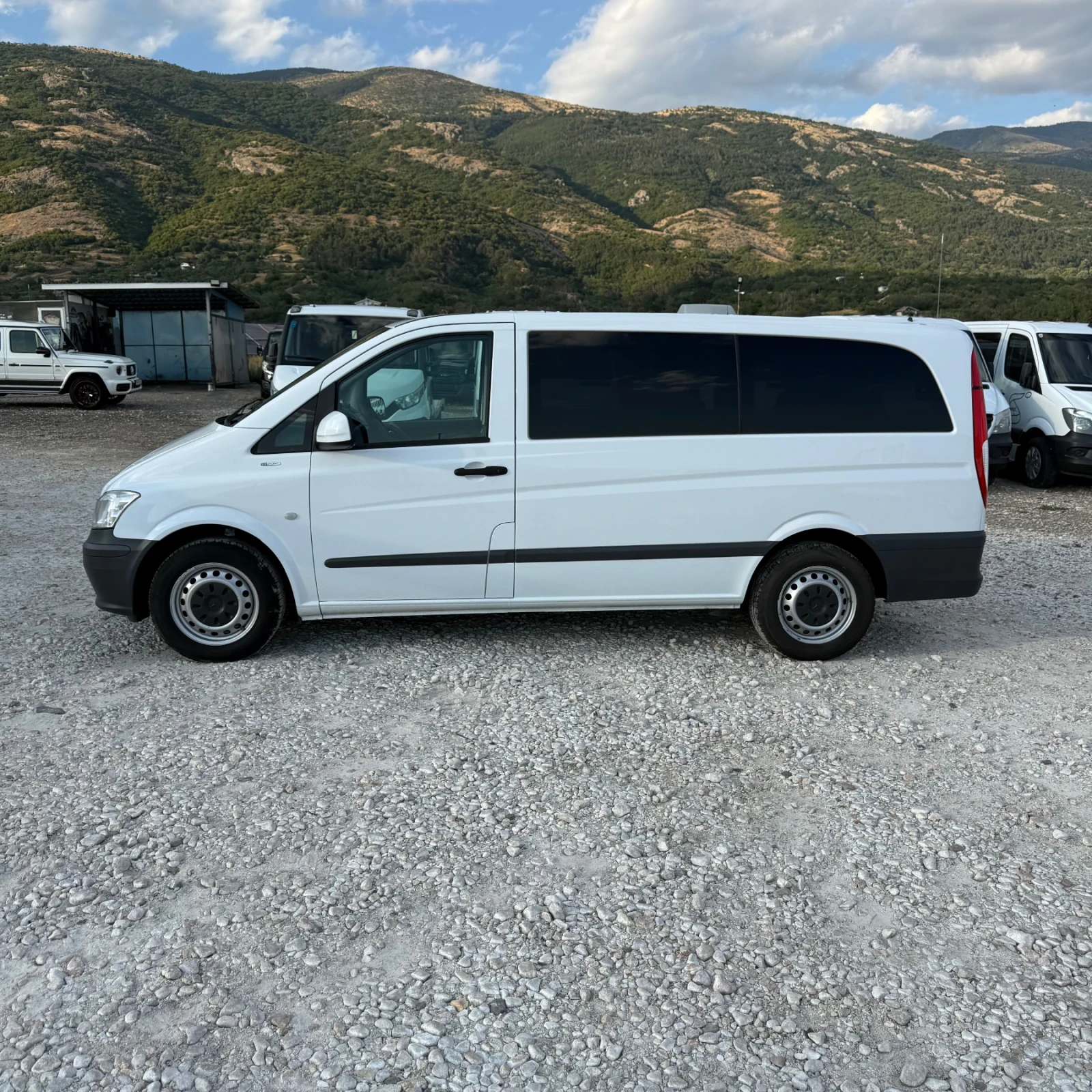 Mercedes-Benz Vito 113CDi-Клима-9местен-МАXii, снимка 4 - Бусове и автобуси - 55467024