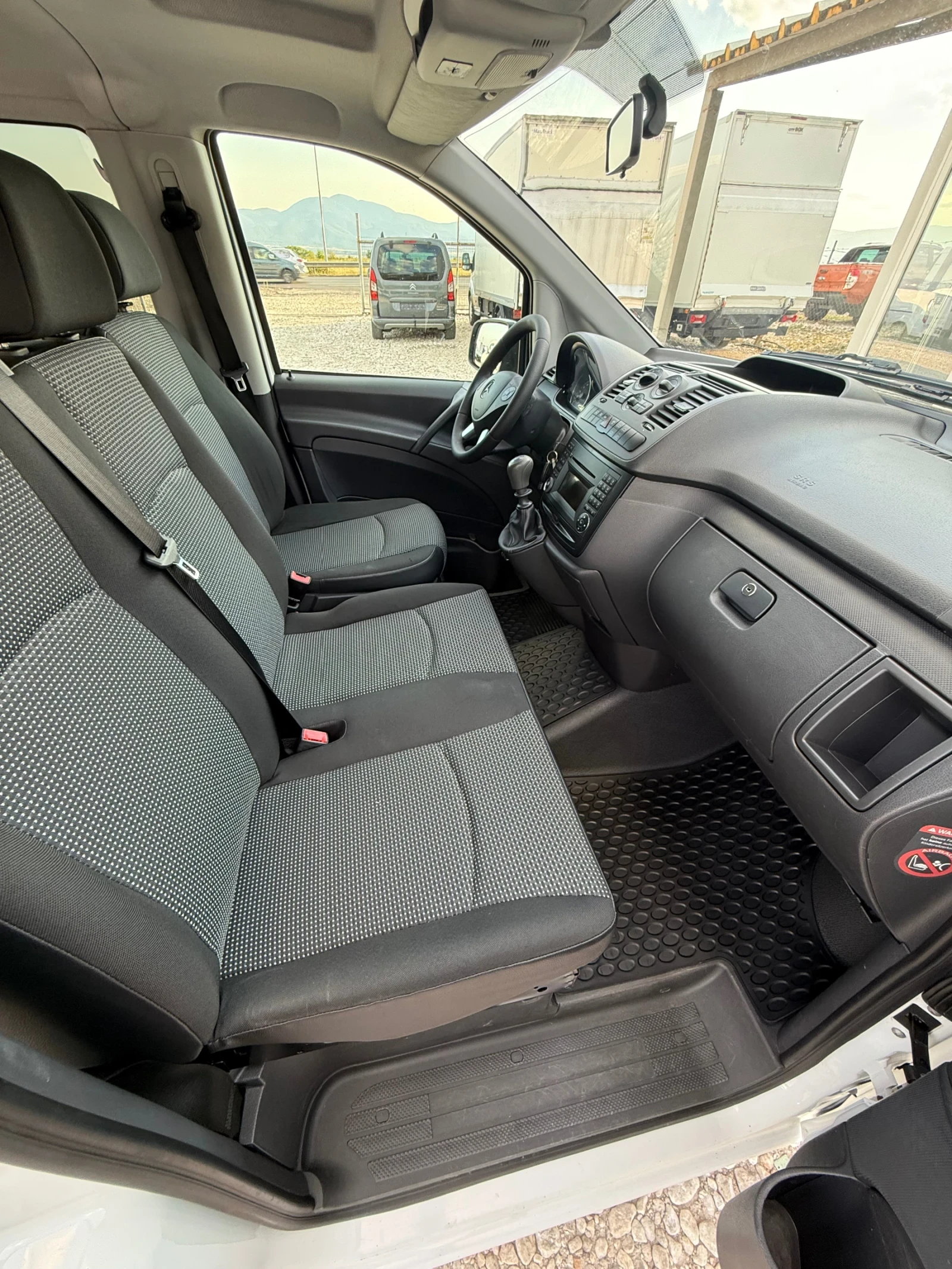 Mercedes-Benz Vito 113CDi-Клима-9местен-МАXii, снимка 12 - Бусове и автобуси - 55467024
