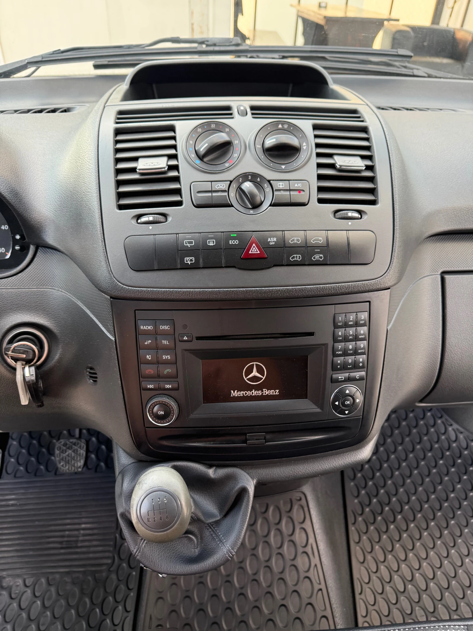 Mercedes-Benz Vito 113CDi-Клима-9местен-МАXii, снимка 13 - Бусове и автобуси - 55467024