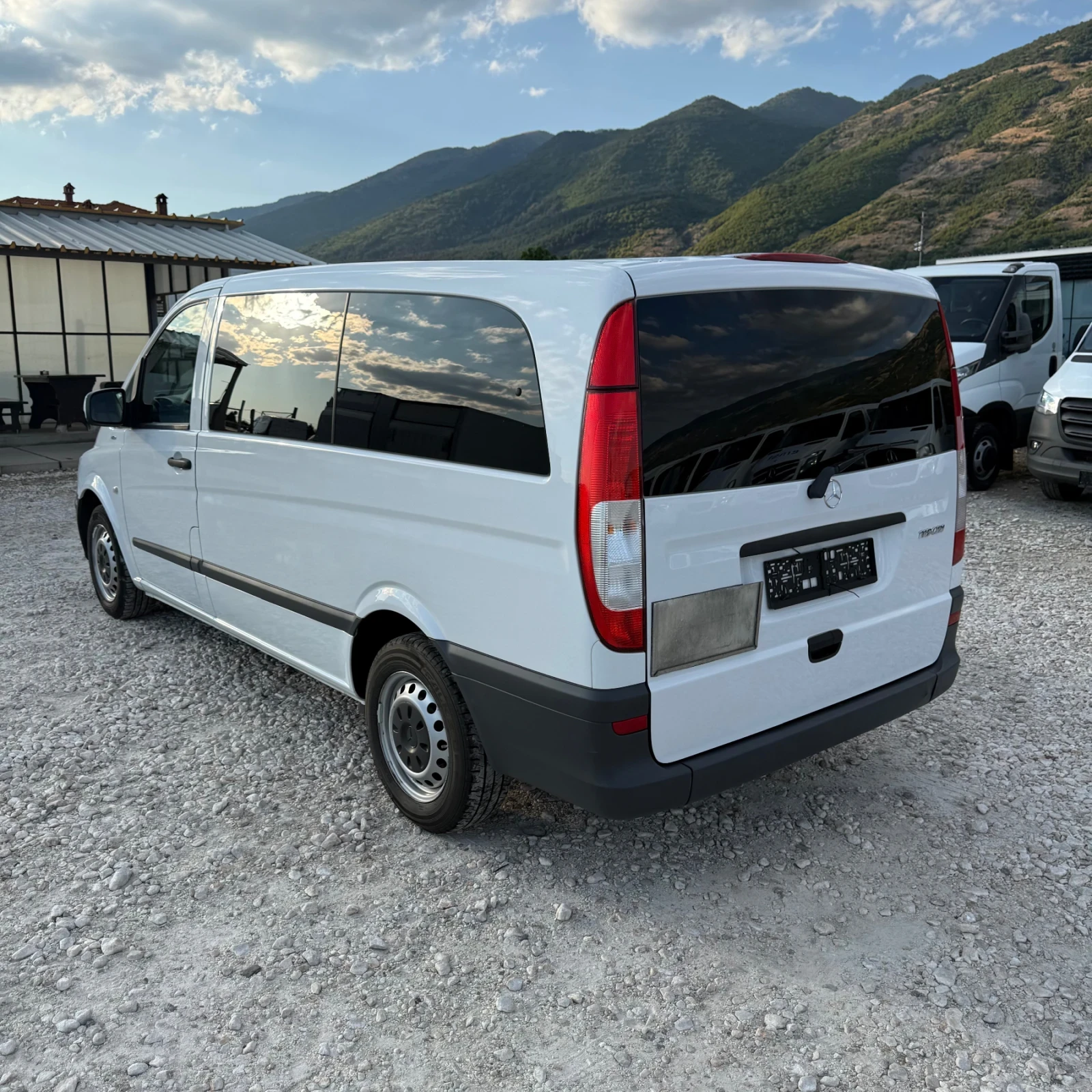 Mercedes-Benz Vito 113CDi-Клима-9местен-МАXii, снимка 5 - Бусове и автобуси - 55467024