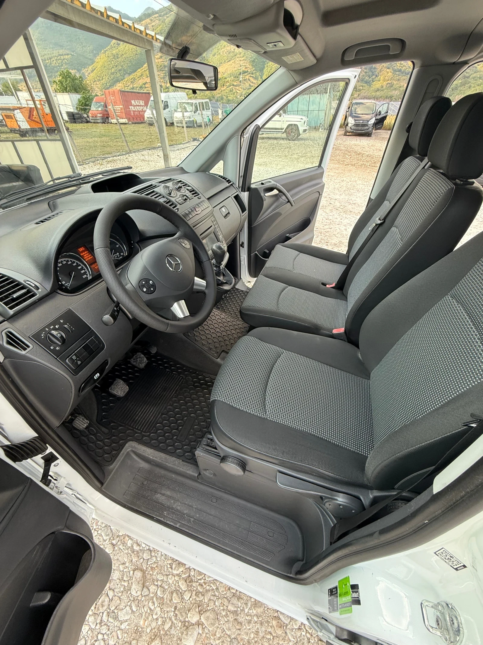 Mercedes-Benz Vito 113CDi-Клима-9местен-МАXii, снимка 11 - Бусове и автобуси - 55467024