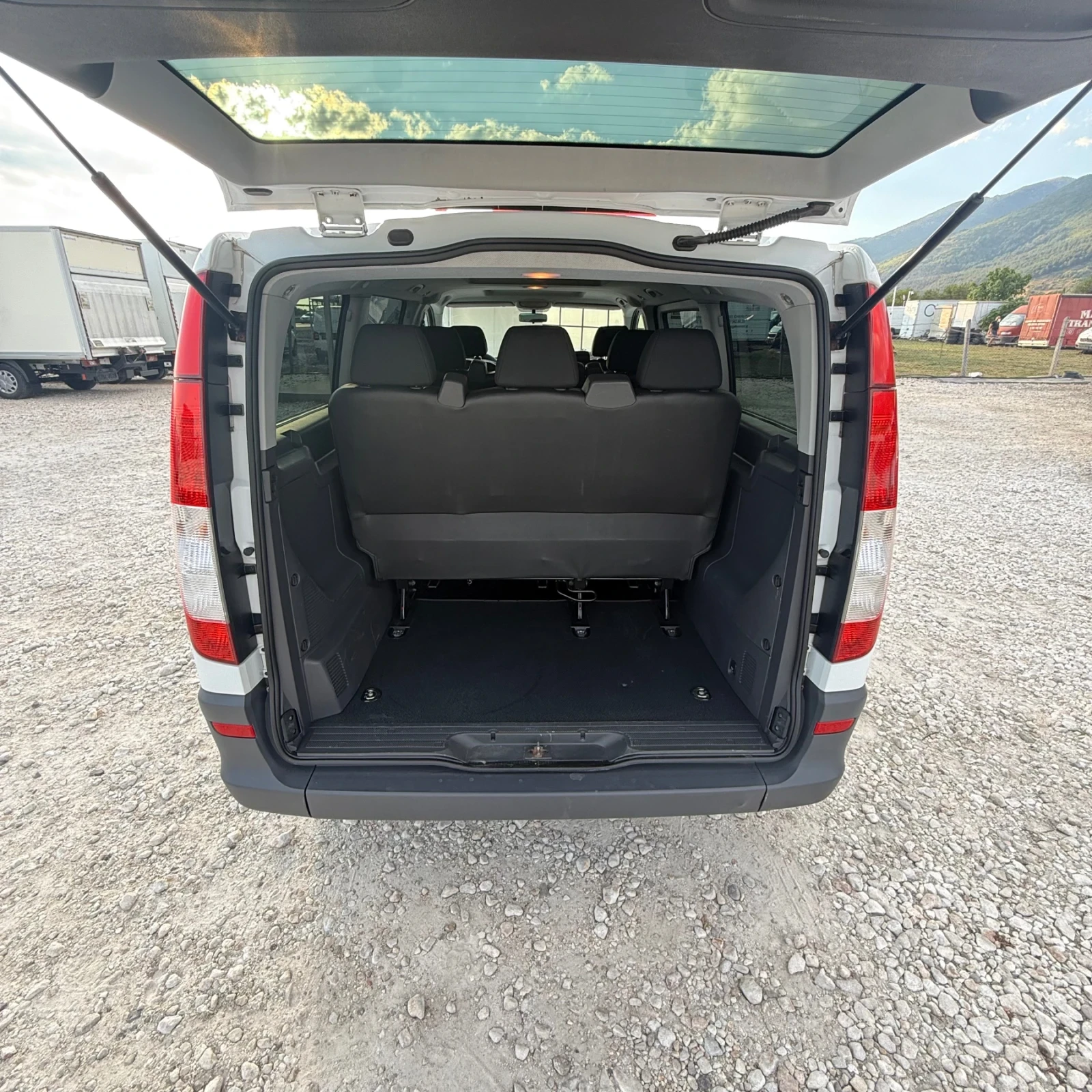 Mercedes-Benz Vito 113CDi-Клима-9местен-МАXii, снимка 8 - Бусове и автобуси - 55467024
