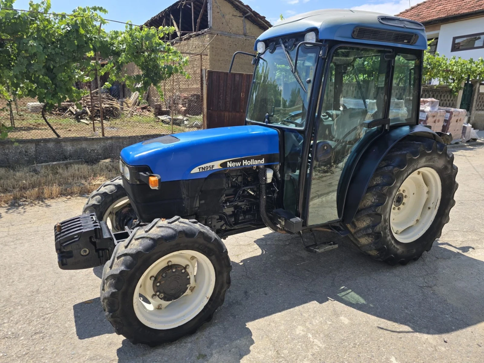 Трактор New Holland TN95F - изображение 9