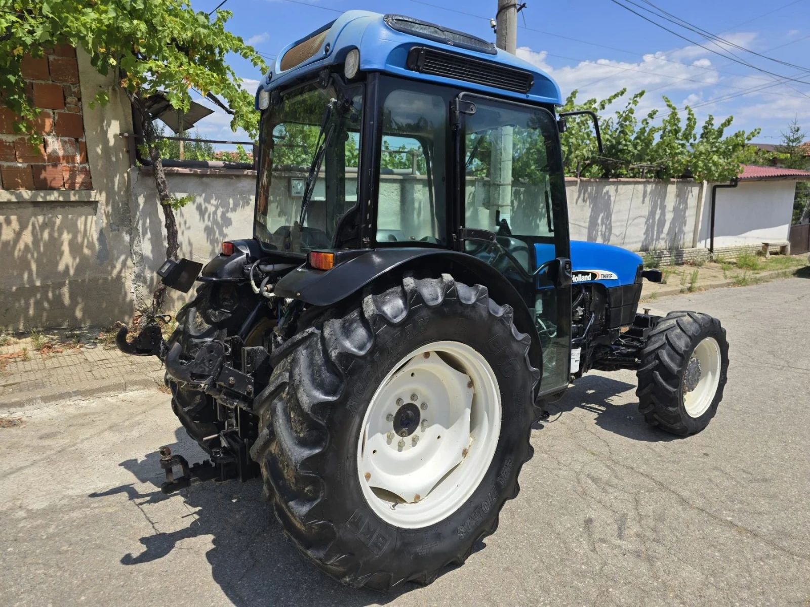 Трактор New Holland TN95F - изображение 5