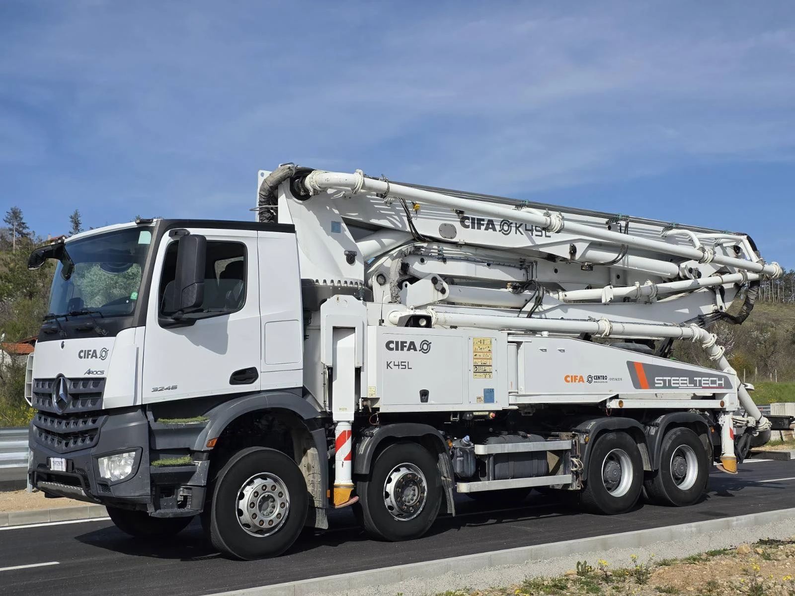 Бетон помпа Mercedes-Benz Arocs / 45meters, снимка 3 - Индустриална техника - 54183283