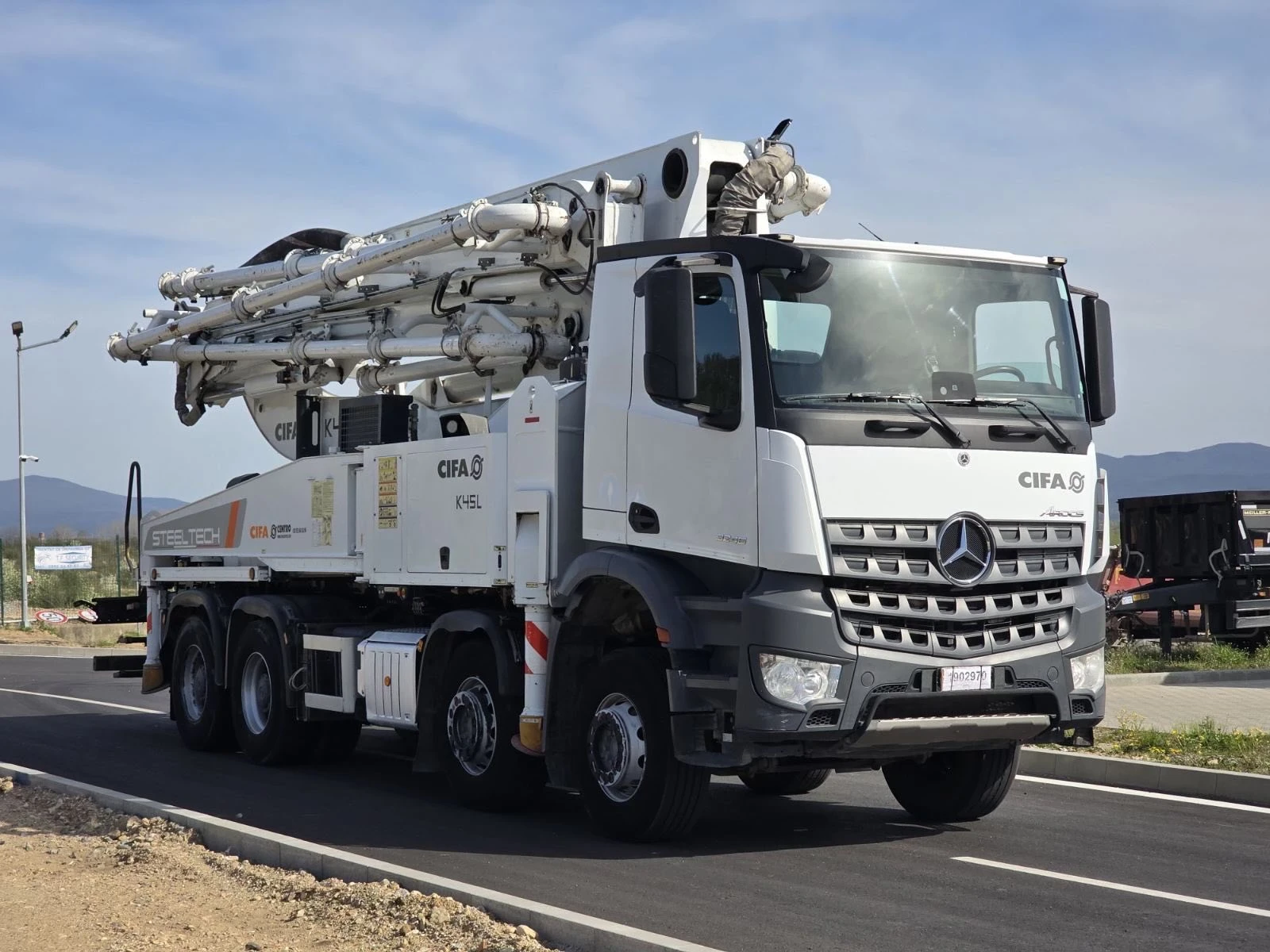 Бетон помпа Mercedes-Benz Arocs / 45meters, снимка 2 - Индустриална техника - 54183283