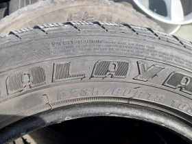 Гуми Зимни 235/60R18, снимка 4 - Гуми и джанти - 52446176