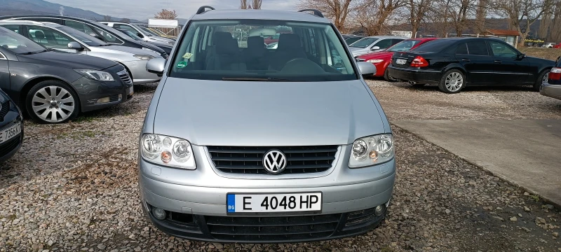 VW Touran 1.6i, снимка 3 - Автомобили и джипове - 48214556