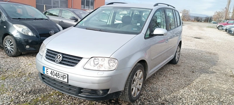 VW Touran 1.6i, снимка 1 - Автомобили и джипове - 48214556