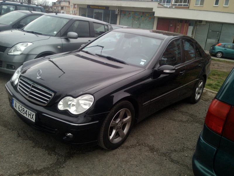 Mercedes-Benz C 180, снимка 6 - Автомобили и джипове - 48678288