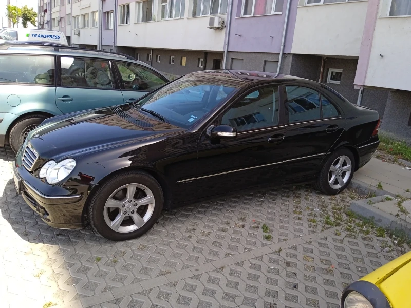 Mercedes-Benz C 180, снимка 2 - Автомобили и джипове - 48678288