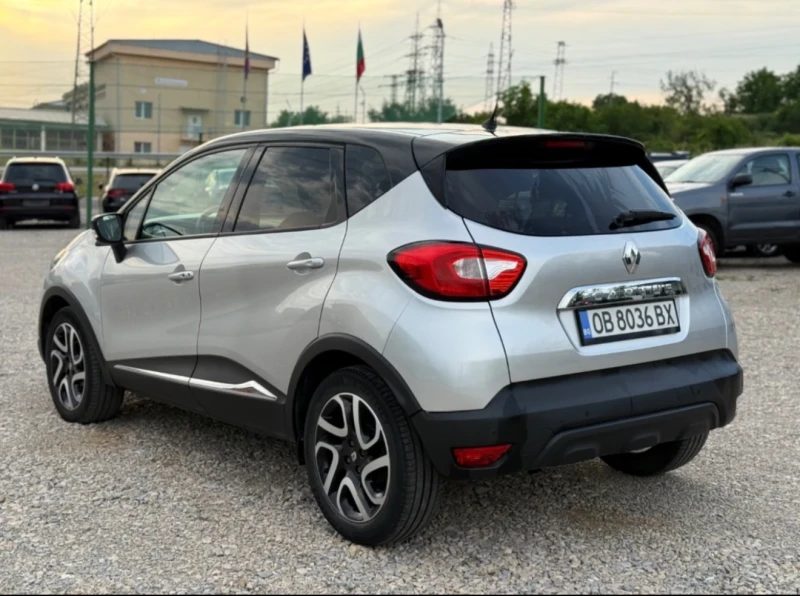 Renault Captur 1.2T, снимка 4 - Автомобили и джипове - 51665319