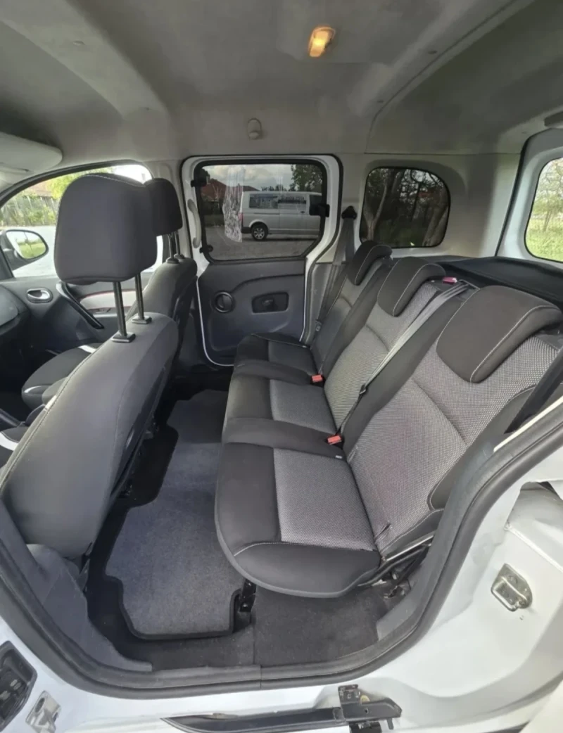 Renault Kangoo, снимка 9 - Автомобили и джипове - 52656635