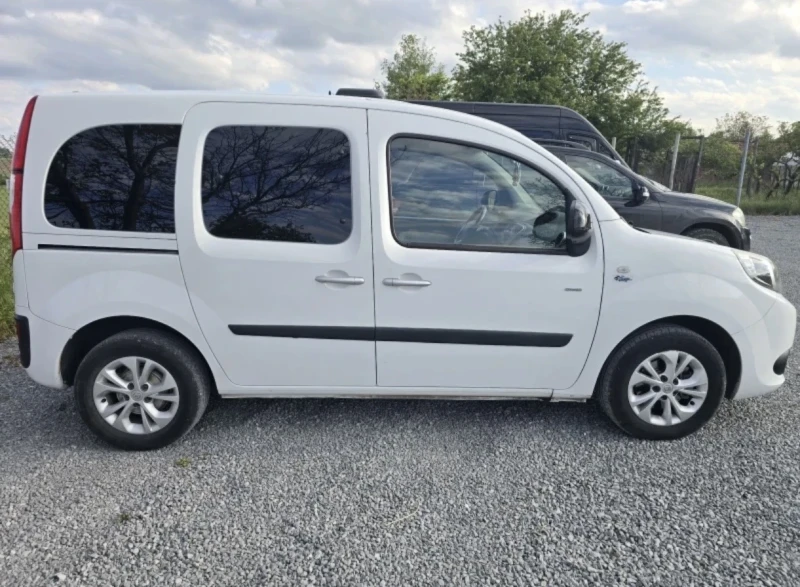 Renault Kangoo, снимка 4 - Автомобили и джипове - 52656635