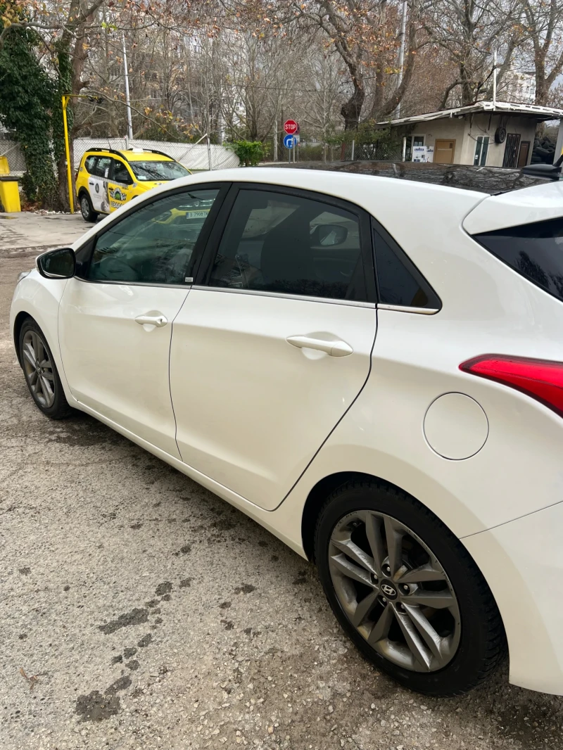 Hyundai I30 1.6 , снимка 4 - Автомобили и джипове - 52679473