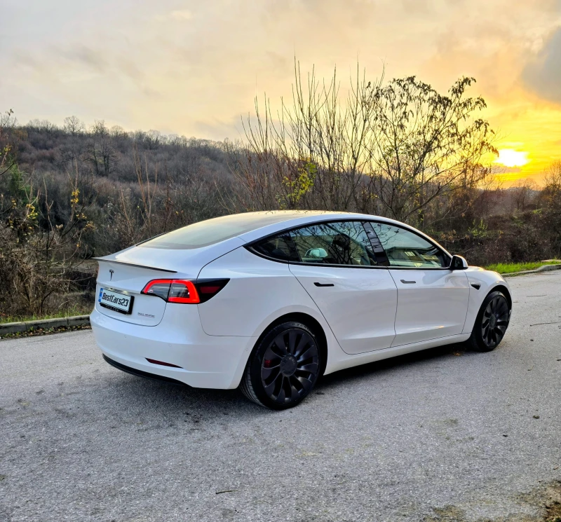 Tesla Model 3 PERFORMANCE AWD 513hp* 82kWh* FaceLift* Гаранция* , снимка 2 - Автомобили и джипове - 52912458