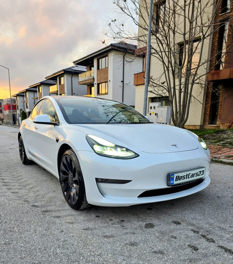 Tesla Model 3 PERFORMANCE AWD 513hp* 82kWh* FaceLift* Гаранция* , снимка 3 - Автомобили и джипове - 52912458