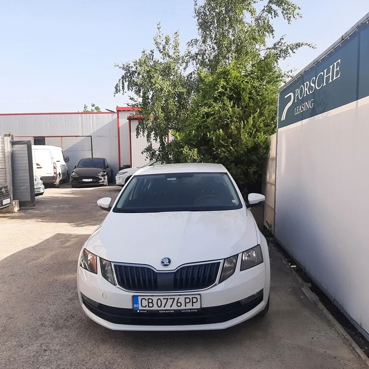 Skoda Octavia 1.6TDI, снимка 4 - Автомобили и джипове - 46584751