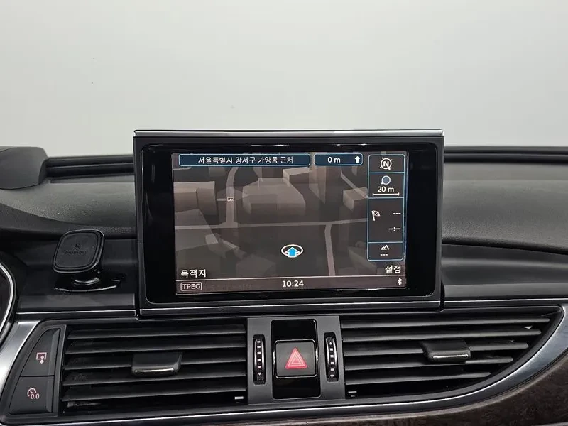 Audi A6 2.0 TDI, снимка 15 - Автомобили и джипове - 54147909