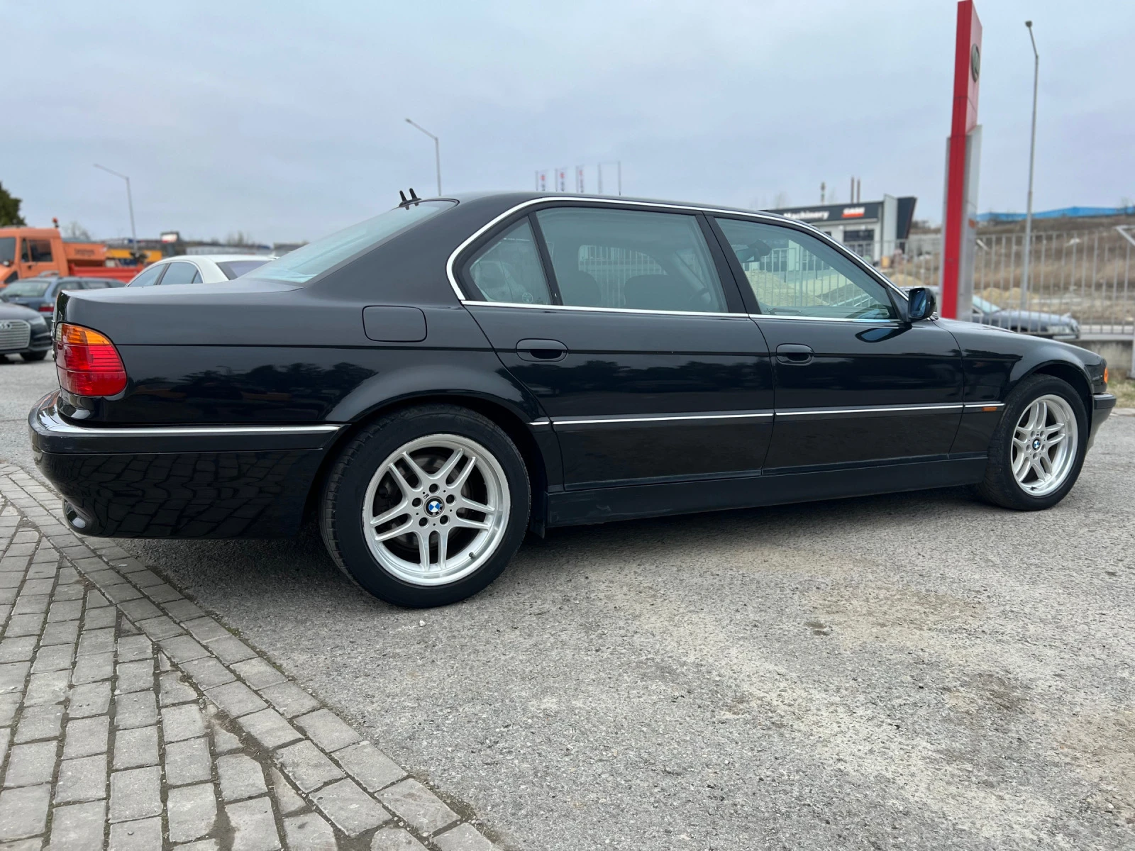 BMW 740 ILong - изображение 3